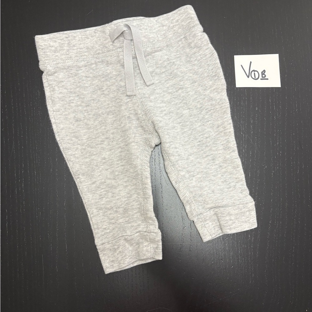 ⭐️5/$10.00⭐️ Old Navy 3-6m Grey Pants